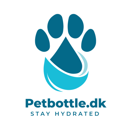 Petbottle.dk er markedets smarteste vand drikkedunk til dine kæledyr. Hunde og katte med flere har stor gavn af altid at have rent vand lige ved hånden. I bilen, på tur, på vej til sommerhuset - ja, måske ligefrem derhjemme
